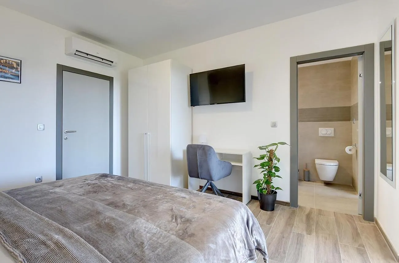 Villa Ula In Pula With Heated Pool And Sauna